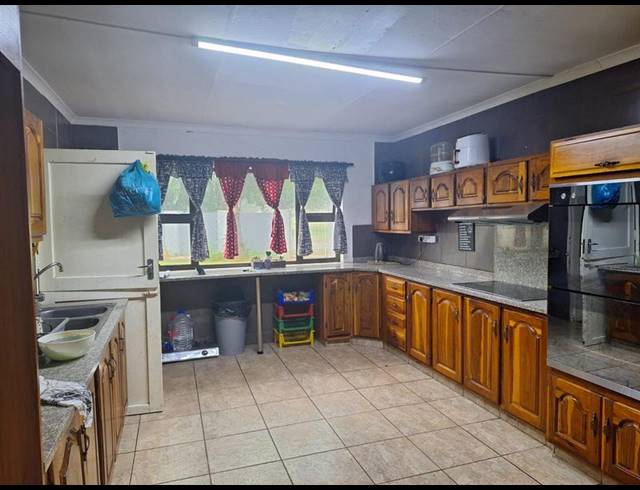 4 BEDROOM HOUSE FOR SALE IN EDELWEISS